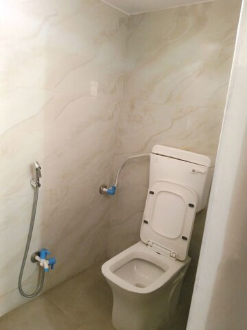 Bathroom in 3 BHK Apartment at Scheme 78 – for Rent