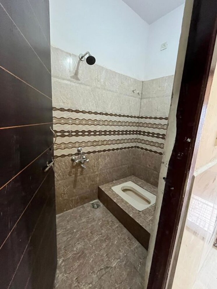 Bathroom, scheme 78 3 Bedroom 1500 Sq.Ft. Apartment In Scheme 78 Indore 9979662