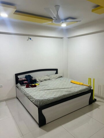 Bedroom in 3 BHK Apartment at Scheme 78 – for Rent