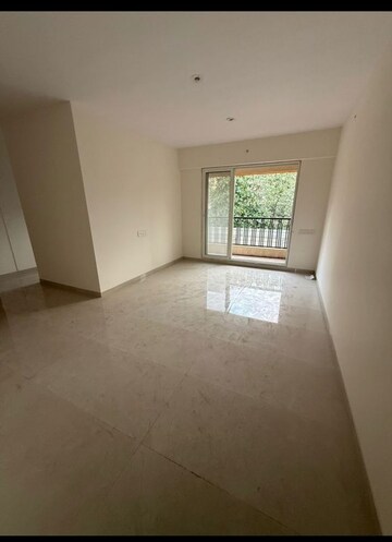 Room in 2 BHK Apartment at Salasar Vatika CHS, Gaodevi rd – for Rent