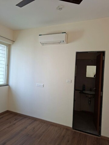 Room in 2 BHK Apartment at Gera Song Of Joy, Kharadi – for Rent