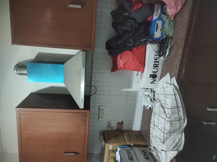 Master Bedroom, mianwali colony 1 Bedroom 100 Sq.Yd. Independent House In Mianwali Colony Gurgaon 9979733