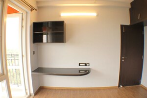 Furnished Amenities in 4 BHK Apartment at Prestige Misty Waters Phase II, Hebbal – for Rent