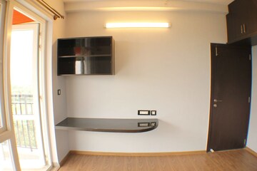 Furnished Amenities in 4 BHK Apartment at Prestige Misty Waters Phase II, Hebbal – for Rent