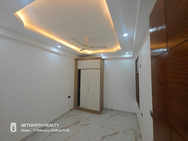 Bedroom, sector 73 3 Bedroom 1425 Sq.Ft. Builder Floor In Sector 73 Noida 9979794