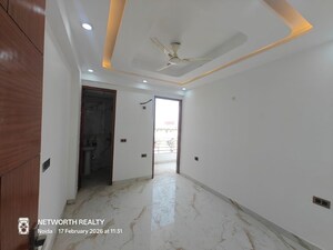 Bedroom in 3 BHK Builder Floor at Sector 73 – for Sale
