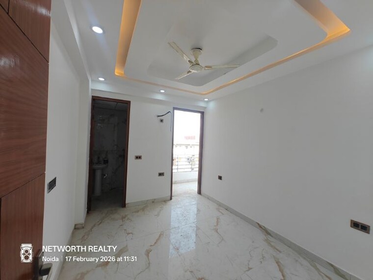 Bedroom, sector 73 3 Bedroom 1425 Sq.Ft. Builder Floor In Sector 73 Noida 9979794