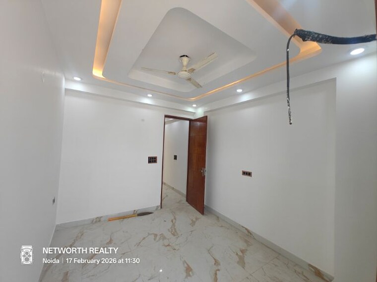 Bedroom, sector 73 3 Bedroom 1425 Sq.Ft. Builder Floor In Sector 73 Noida 9979794