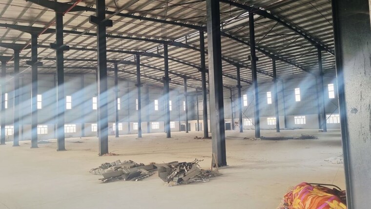 Room, jamalpur Commercial Warehouse 100000 Sq.Ft. In Jamalpur Gurgaon 9979795