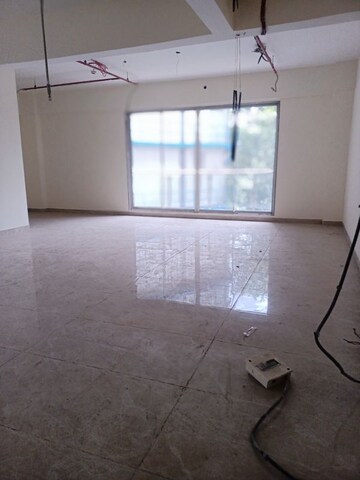 Room in 2 BHK Apartment at Kalpataru Paramount E, Kapur Bawdi – for Sale