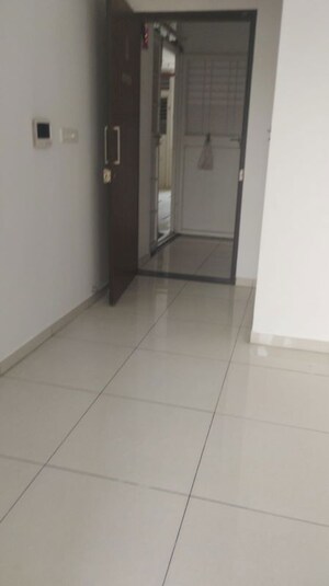 2 BHK Apartment – Entrance View at Vilas Javdekar Yashwin, Hinjewadi Phase 2 - for Rent