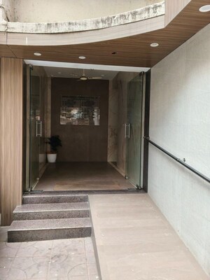  2 BHK Apartment at Bandra West – for Rent