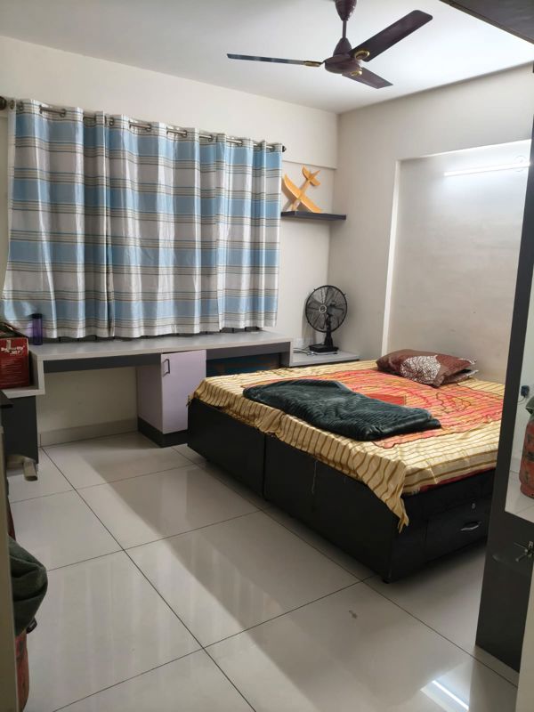 2 BHK Apartment For Rent in Mahaveer Celesse