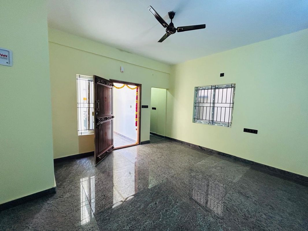 1 BHK + Extra Room Builder Floor For Rent in Jeevan Bima Nagar