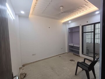 Room in 3 BHK Builder Floor at Ansal Royale Casa, Sector 55 – for Sale