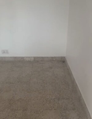 Room in 2 BHK Villa at Aliganj – for Rent