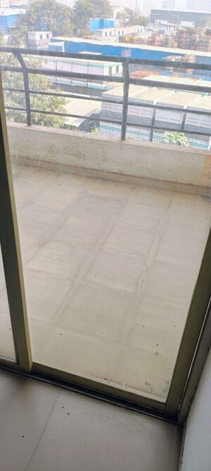 Room in 2 BHK Apartment at Jalan Aura County Pune, Wagholi – for Rent