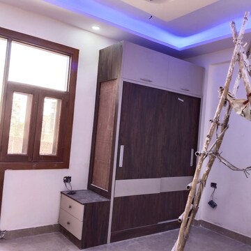 Living Room in 1 BHK Builder Floor at Sector 73 – for Sale