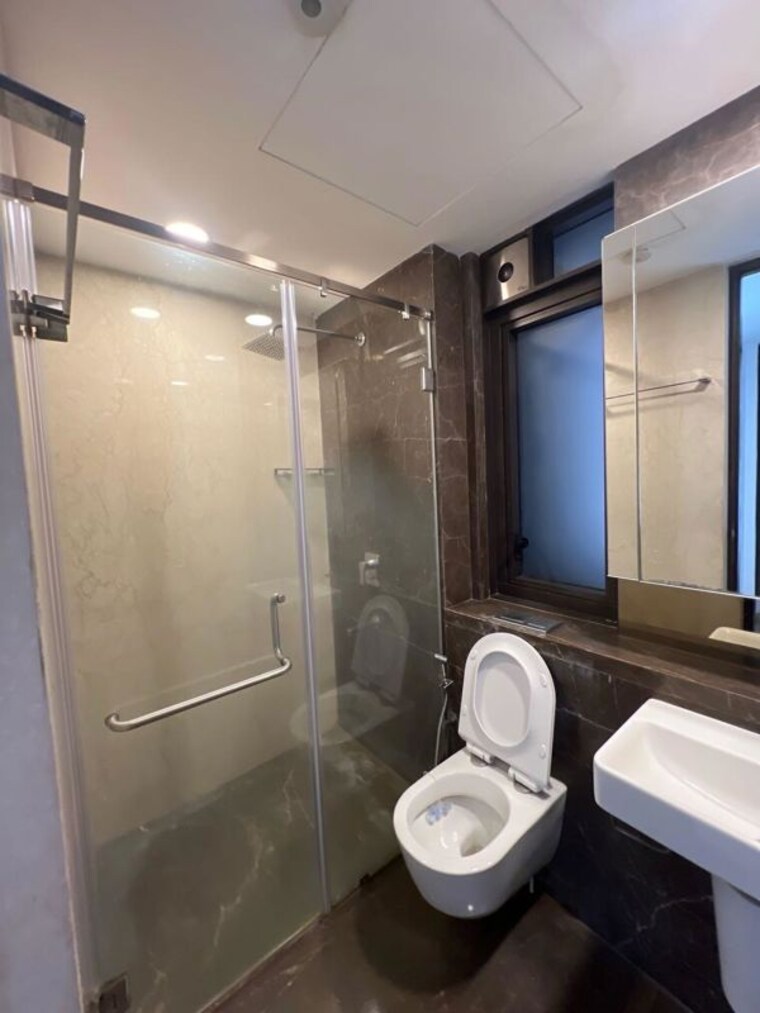 Washroom, lodha-the-park 2 Bedroom 893 Sq.Ft. Apartment In Worli Mumbai 9979868