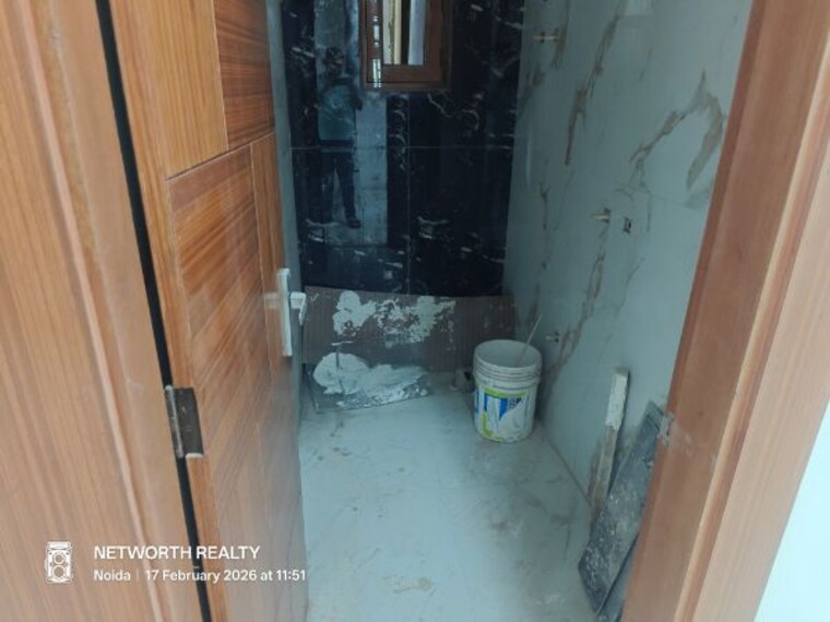 Bathroom, sector 73 3 Bedroom 1410 Sq.Ft. Builder Floor In Sector 73 Noida 9979887
