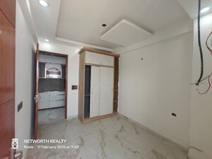 Bedroom in 3 BHK Builder Floor at Sector 73 – for Sale