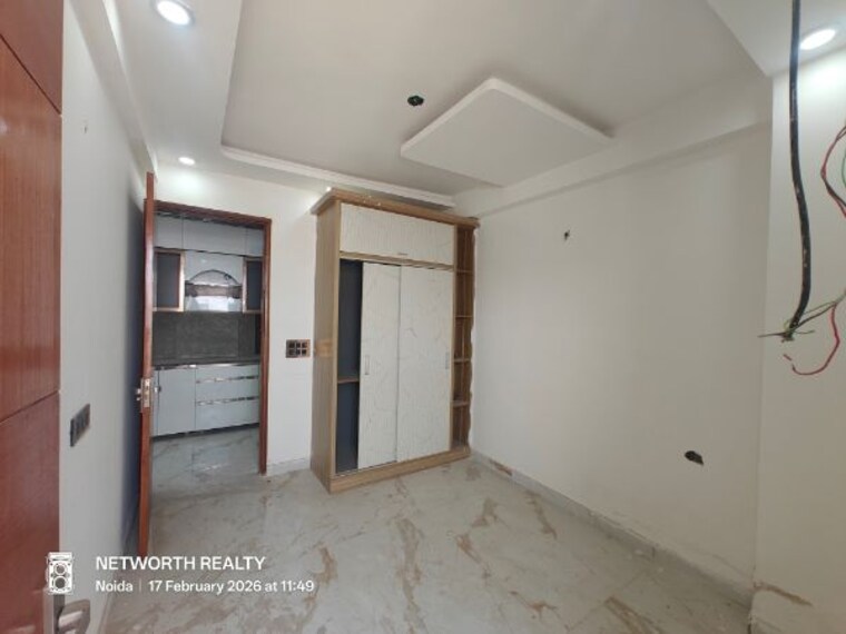Bedroom, sector 73 3 Bedroom 1410 Sq.Ft. Builder Floor In Sector 73 Noida 9979887
