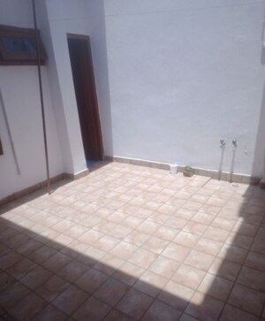 Room in 2 BHK Villa at Aliganj – for Rent