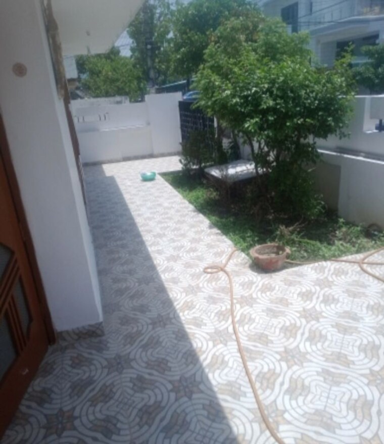 Balcony, aliganj 2 Bedroom 2200 Sq.Ft. Villa In Aliganj Lucknow 9979904