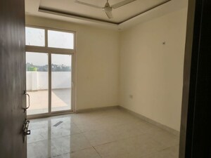 Room in 4 BHK Builder Floor at Sector 1 – for Sale