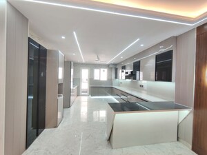 Building Lobby in 4 BHK Builder Floor at Green Fields Colony – for Rent