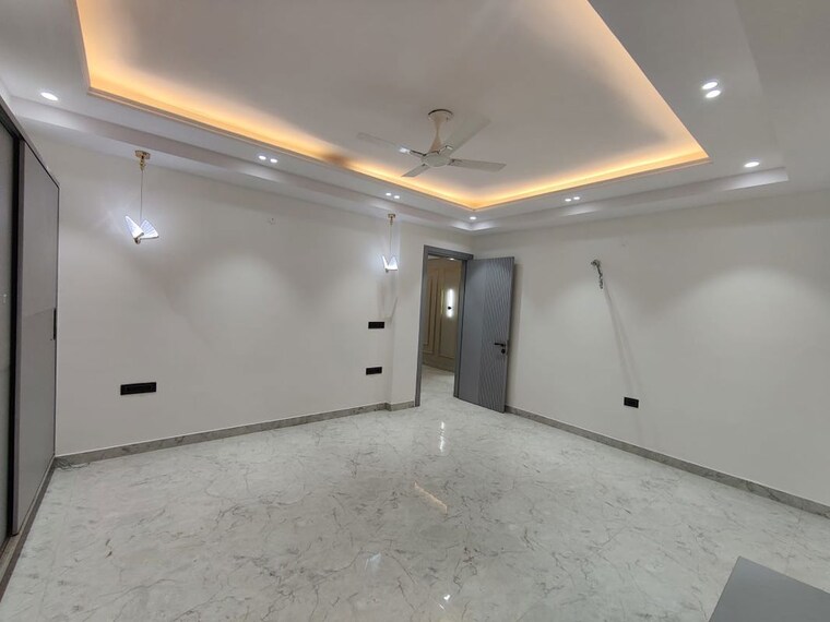 Room, green fields colony 4 Bedroom 2350 Sq.Ft. Builder Floor In Green Fields Colony Faridabad 9979946