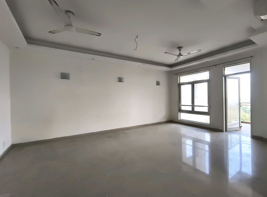 3 BHK Apartment For Rent in Jaypee Green Pavillion Heights