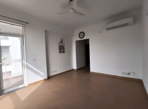 Room in 3 BHK Apartment at Jaypee Green Pavillion Heights, Sector 128 – for Rent