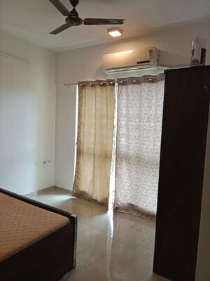 Bedroom in 2 BHK Apartment at Sheth Vasant Oasis, Andheri East – for Rent
