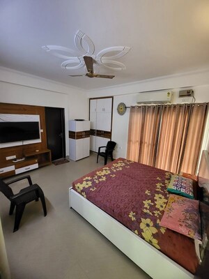 Bedroom in 3 BHK Apartment at Antriksh Golf View, Sector 78 – for Rent