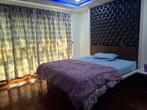 Bedroom in 4 BHK Apartment at Banjara Hills – for Rent