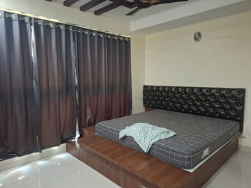 Bedroom in 4 BHK Apartment at Banjara Hills – for Rent