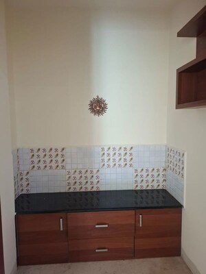 Furnished Amenities in 4 BHK Apartment at Banjara Hills – for Rent