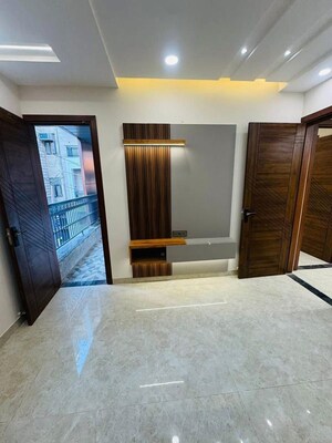 Bedroom in 3 BHK Builder Floor at Uttam Nagar – for Sale