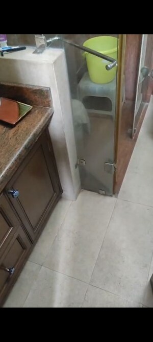 Furnished Amenities in 4 BHK Apartment at Vasant Kunj – for Rent