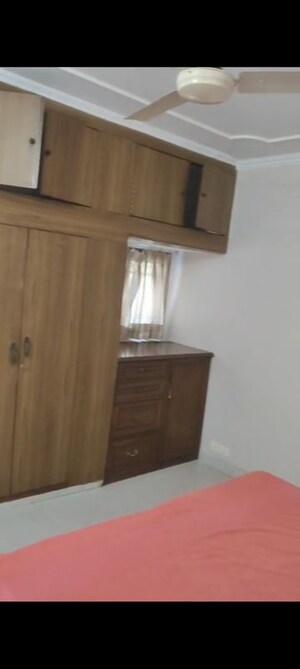 Furnished Amenities in 4 BHK Apartment at Vasant Kunj – for Rent
