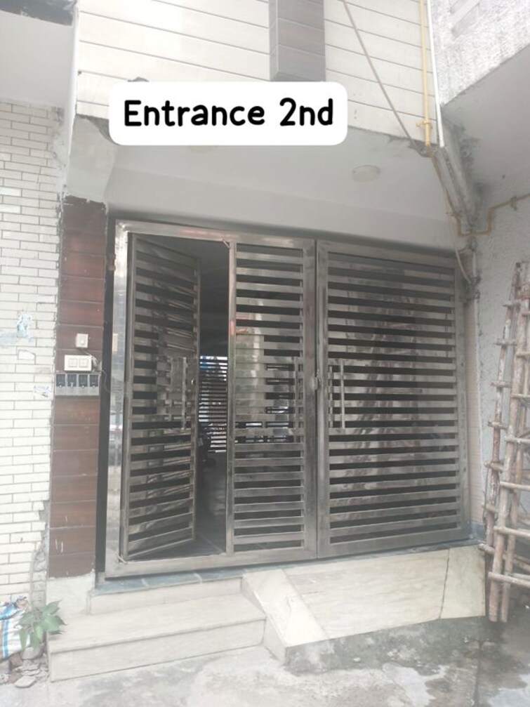 Exterior View, kohat enclave 3 Bedroom 133 Sq.Yd. Builder Floor In Kohat Enclave Delhi 9979988