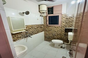 Attached Bathroom in 2 BHK Apartment at Dilshad Garden – for Rent