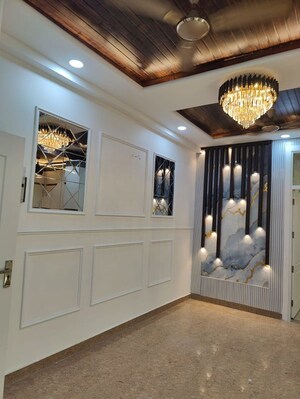 Room in 2 BHK Builder Floor at Indrapuram – for Rent