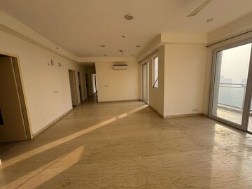 Room in 4 BHK Apartment at Conscient Heritage Max, Sector 102 – for Rent