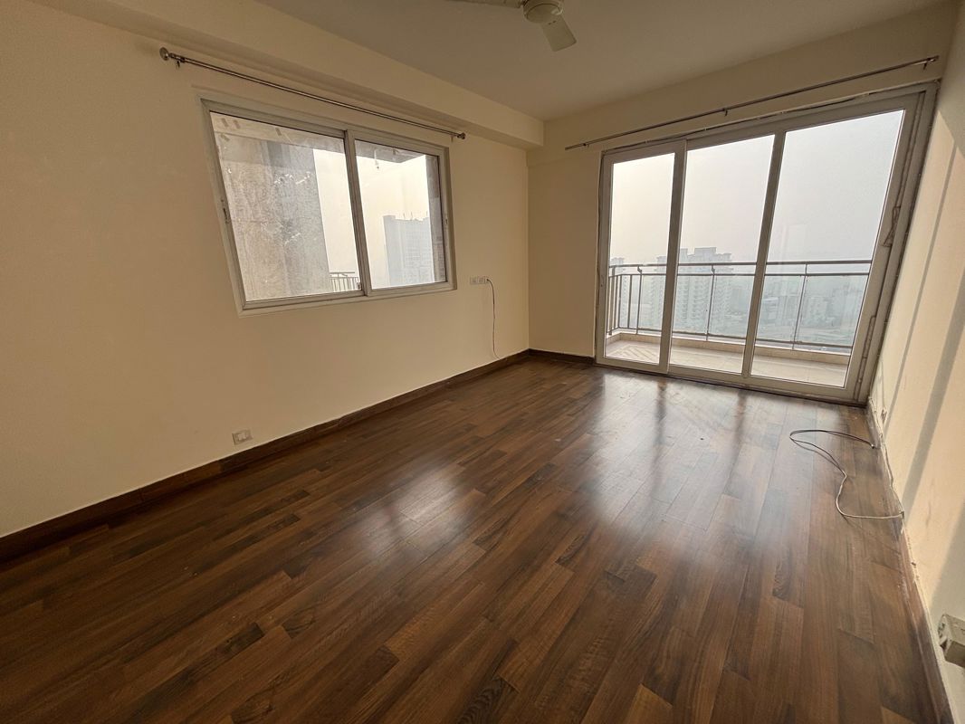 4 BHK + Servant Room Apartment For Rent in Conscient Heritage Max