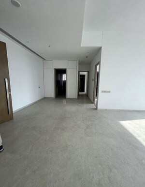 Room in 3 BHK Apartment at Rustomjee Crown, Prabhadevi – for Sale