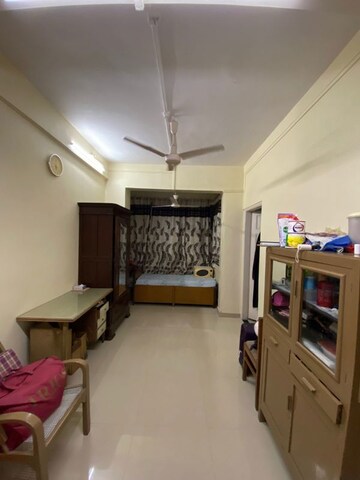 Living Room in 2 BHK Apartment at Mahim West – for Rent