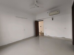 Room in 3 BHK Apartment at Jaypee Imperial Court, Sector 128 – for Rent