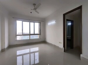 Room in 3 BHK Apartment at Jaypee Imperial Court, Sector 128 – for Rent